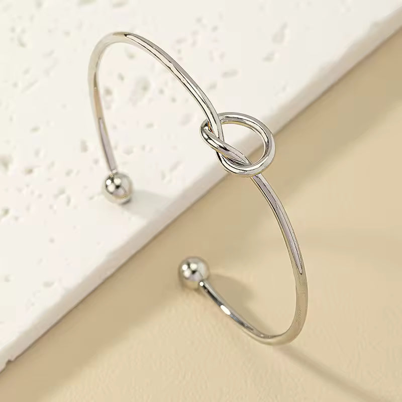 The "Connection" Knot Collection